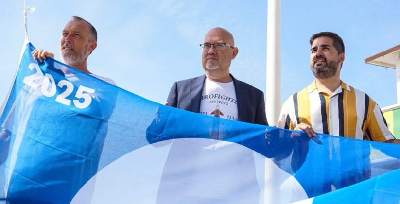 Vélez-Málaga renueva Bandera Azul en tres playas y…