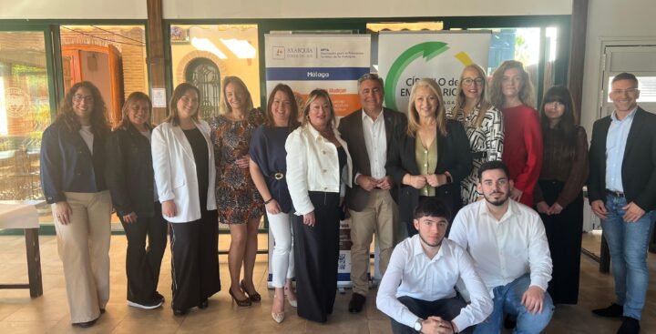 DESAYUNO COLOQUIO CLAVES PARA EL EXITO PROFESIONAL